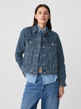 GAP Icon Denim Jacket in Medium Blue Wash Size Small